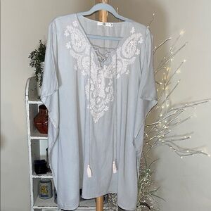 💙Global Village M Dove grey/blue embroidered, kimono,lace up tie at neck,tassels